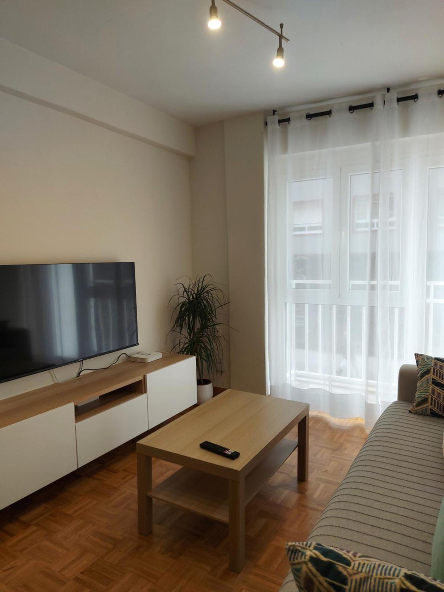 Apartamento Gijon Arena, Con Aparcamiento Bagian luar foto